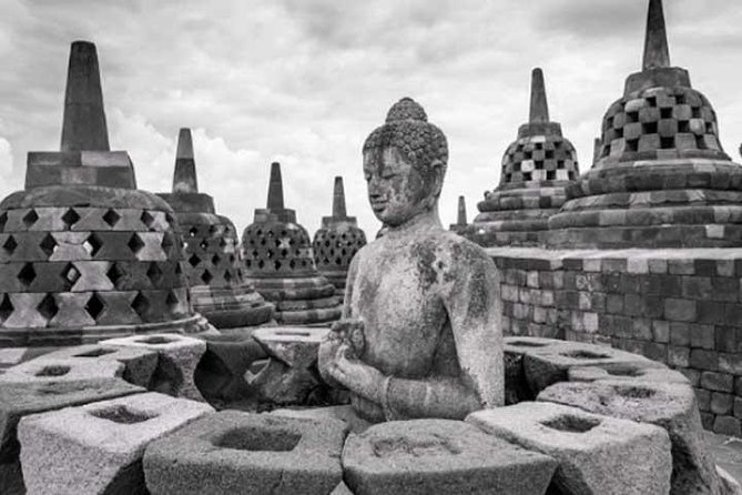 Borobudur & Prambanan in Yogyakarta, train to Malang, hike Bromo & Ijen // 4D3N - Borobudur and Prambanan: two icons, one early wake-up