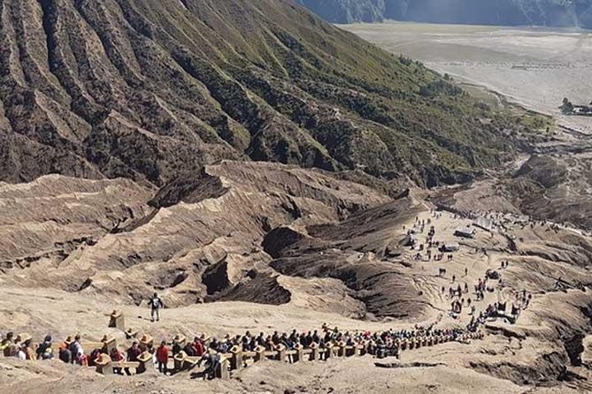 Borobudur & Prambanan in Yogyakarta, train to Malang, hike Bromo & Ijen // 4D3N - Bromo from Cemara Lawang to the Kingkong viewpoint: sunrise logistics done right