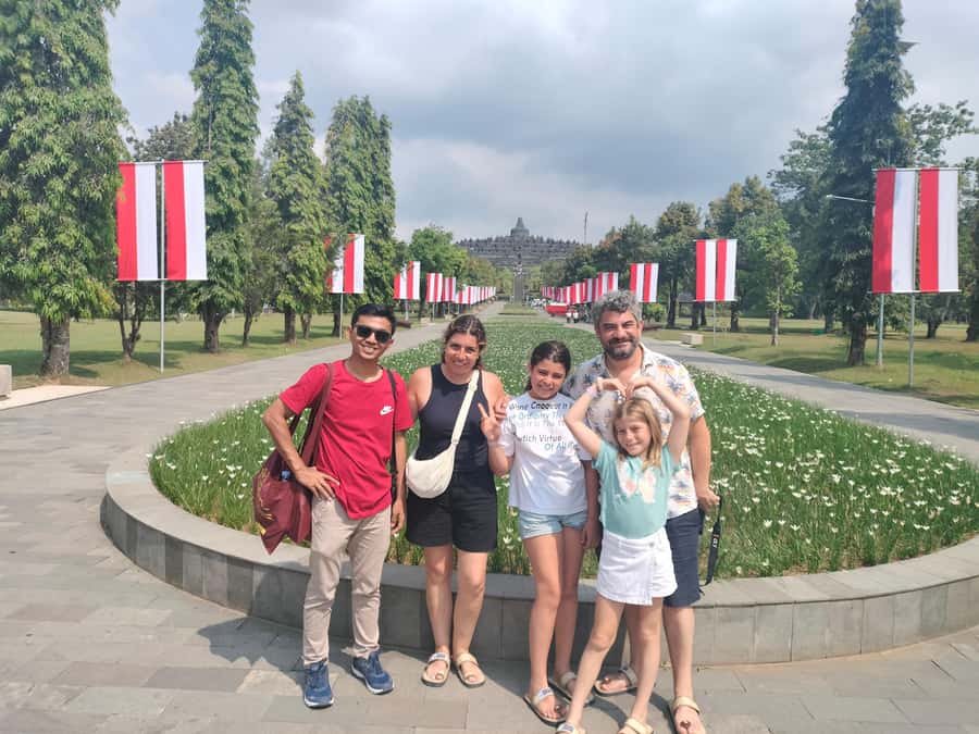 Borobudur &Prambanan Temple Tour Guaranteed Climb to the top - How the day can run: reverse order and ticket session realities