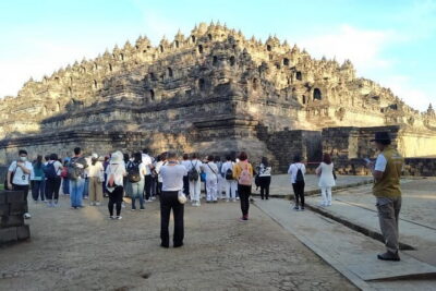 Borobudur Private Excursion From Semarang (Upper level access) - Upper-level access: what you gain, and what can limit you