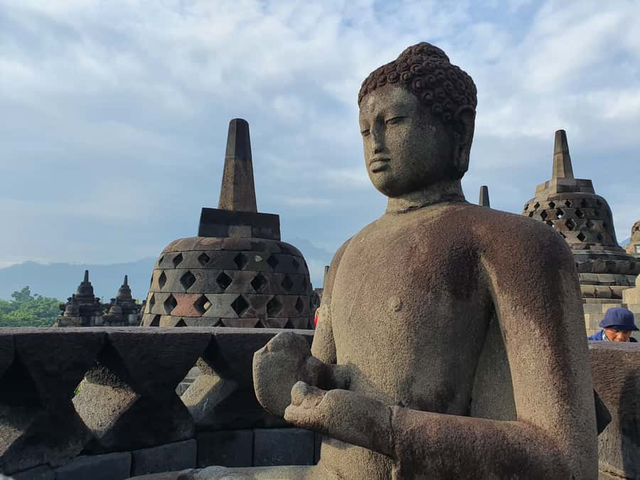 Borobudur Real Half Day Tour No Hidden Cost - The rest of Borobudur: why two hours is a good target