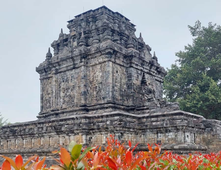 Borobudur structure climb and Prambanan ticket included - Key things to know before you go