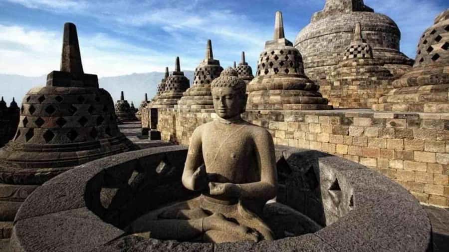 Borobudur structure climb and Prambanan ticket included - Should you book this Borobudur and Prambanan ticket-included day trip?
