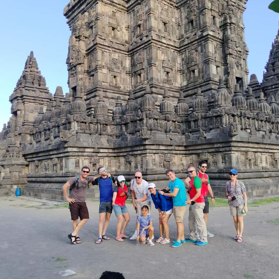 Borobudur Structure, Sunrise Stumbu & Prambanan. - Borobudur: reliefs that track the spiritual journey