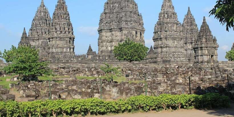 Borobudur Sunrise and Prambanan Tour from Yogyakarta - Borobudur with guidance: how to use your 3 hours well