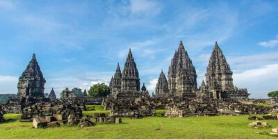 Borobudur Sunrise and Prambanan Tour from Yogyakarta - Setumbu Hill sunrise: the moment that sets the tone