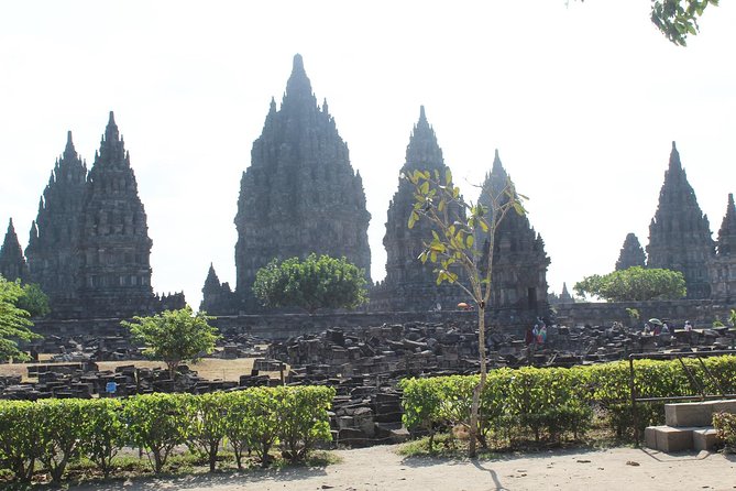 Borobudur Sunrise and Temples Tour from Yogyakarta - Coffee Stop in Real Homes: What You Learn While You Wait for Your Photos