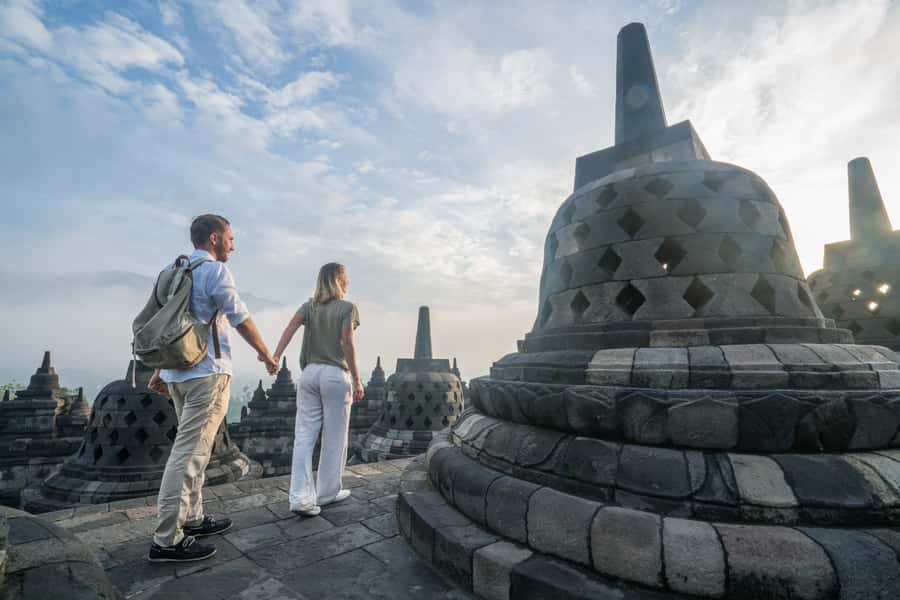 Borobudur Sunrise, Merapi Volcano & Prambanan Full Day Tour - Setumbu Hill Sunrise: Getting There Before the Fog Lifts