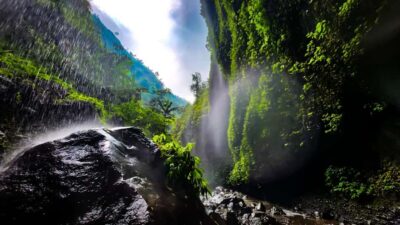 Bromo Sunrise & Madakaripura Waterfall Private 1 Day Tour - The Ride Out: Pickup, AC Car, and the 4WD Jeep Switch