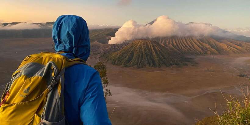 Bromo Sunrise Tour from Malang or Surabaya - Mount Bromo time (2 hours): guided, crater-focused