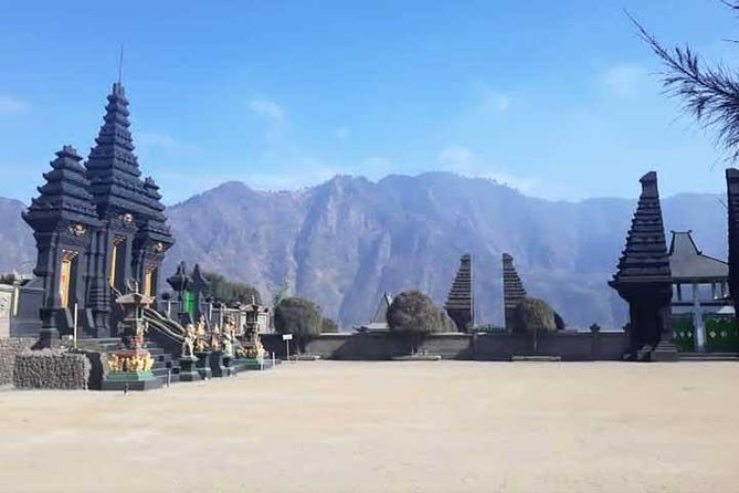 Bromo sunrise tour - start Surabaya // 1 day - The Sand Sea caldera ride: weird terrain, easy momentum, and quick stops