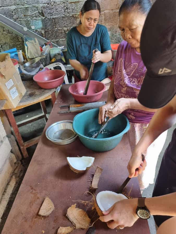 Candidasa Hidden Activities - Lunch and tastings: coconut coffee, cake, bananas, and young coconut