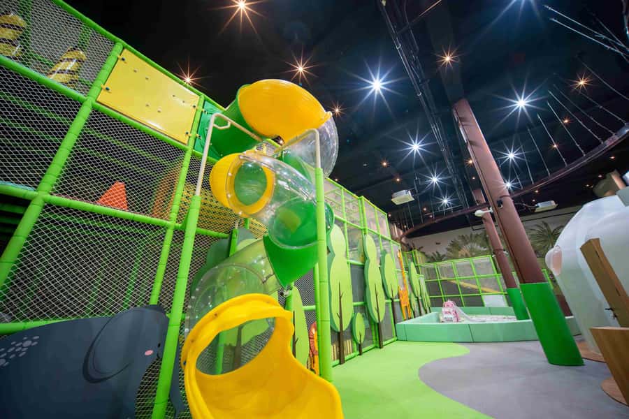 Canggu: Entry Ticket to Mai Main Indoor Playground - Classes like swimming and ballet: how to catch them