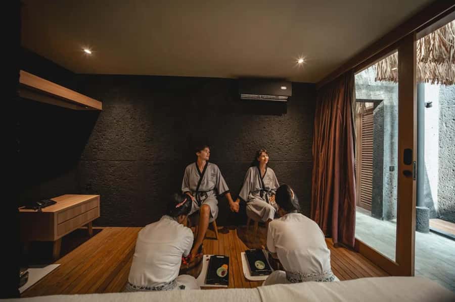 Canggu: Spa and Bath Experiences at Svaha Spa Nelayan - Biokos Aloe Vera facial massage: local product care for your skin