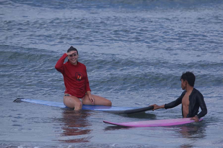 Canggu Surf Lesson - Coaching style: Small group attention that actually helps you stand