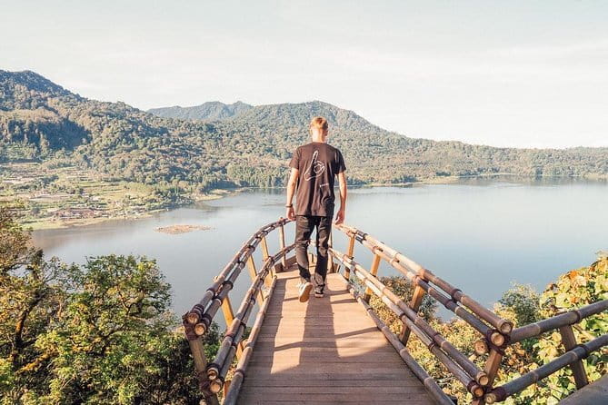 Charter a car with driver in Bali - FAQ