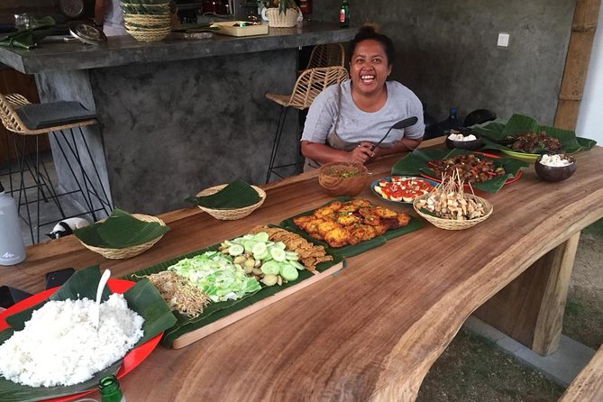 Cooking class in the comfort of your own personal villa. Yes, I'll come to you! - Meet Yohana Parapat: teacher energy and real Indonesian technique