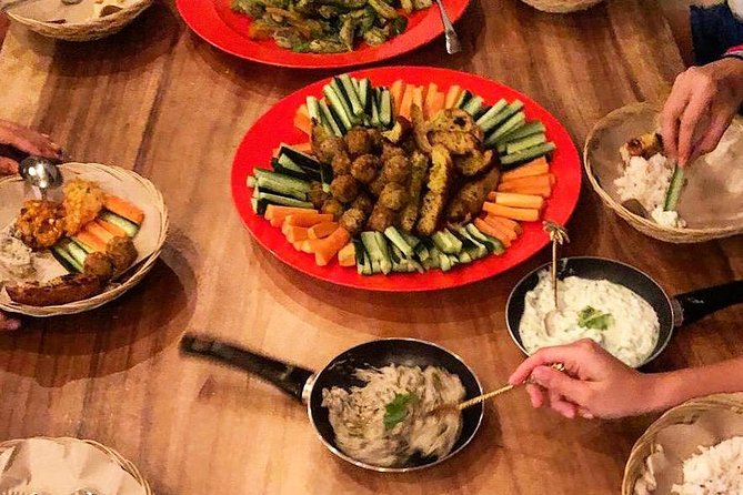 Cooking class in the comfort of your own personal villa. Yes, I'll come to you! - Inside the 3-hour flow: spice prep, cooking stations, and a shared meal