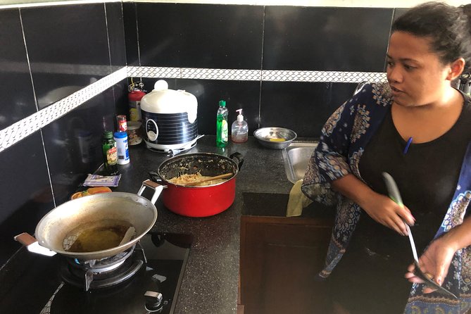 Cooking class in the comfort of your own personal villa. Yes, I'll come to you! - What’s included: ingredients, lunch and dinner vibes, and the cleanup you’ll appreciate