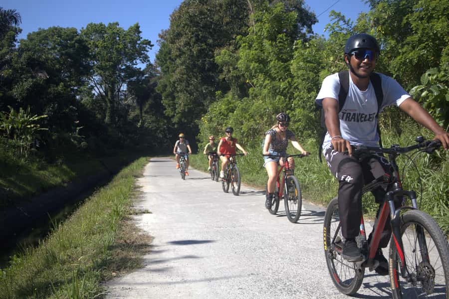 Countryside Bike Ride to Golong Village and Lingsar Temple - Why this ride hits the right rhythm in West Lombok