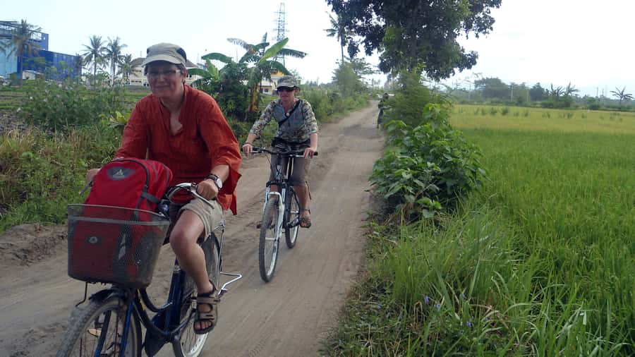 Countryside Bike Ride to Golong Village and Lingsar Temple - Pickup timing: the day starts early, then moves fast