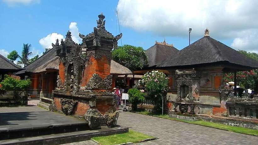 Cretya Ubud, Rice Terrace, Temple & Waterfall Day Tour - Stop 5: the coffee break and Cretya Ubud lunch with rice views