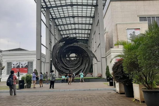 Customized Private Tour Jakarta With Lunch - A private day with the right kind of structure