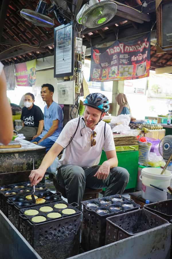 Cycling Tour: Explore The Hidden Gems of Jogja - Kampongs and Local Conversations: The Best Part for Many People