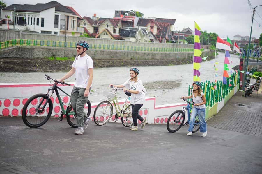 Cycling Tour: Explore The Hidden Gems of Jogja - Alfat’s Culture Stories: Why the Guide Matters
