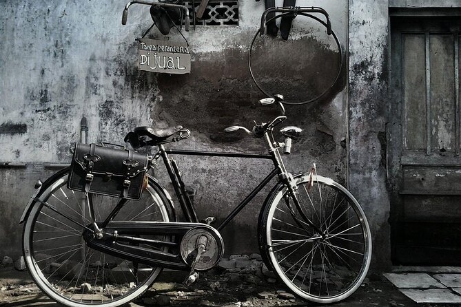 Cycling Tour in Yogyakarta with Lunch 3-Hour - Stop Two: Bantul Lunch After the Ride (Simple, Local, and Timed Well)