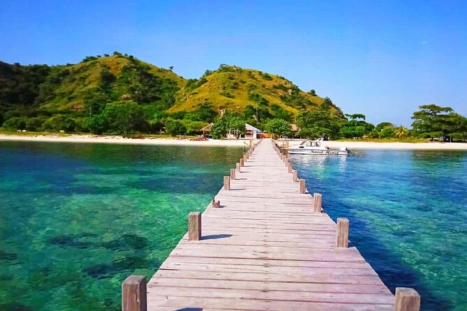 Daily Trip Highlight Komodo Archipelago by Speed Boat - Kanawa Island: closing the day with white sand and another swim