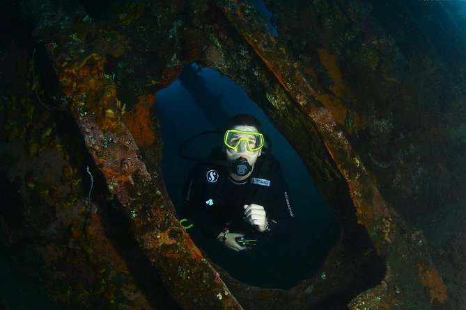 Day Trip certified divers - 3 Dives in Tulamben (pick-up & drop-off included) - Lunch, hot drinks, WiFi, and the Tulamben bay reset