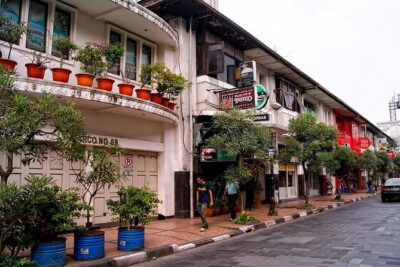DAY TRIP TO BANDUNG CITY From Jakarta - Stop 1: Braga Street for a Quick Dose of Old Bandung Atmosphere