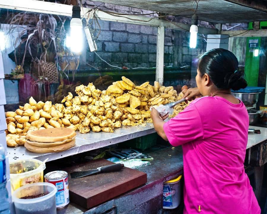 Denpasar: Night Street Food Walking Tour - The food lineup you’re really paying for (Babi Guling to Jaja Bali)
