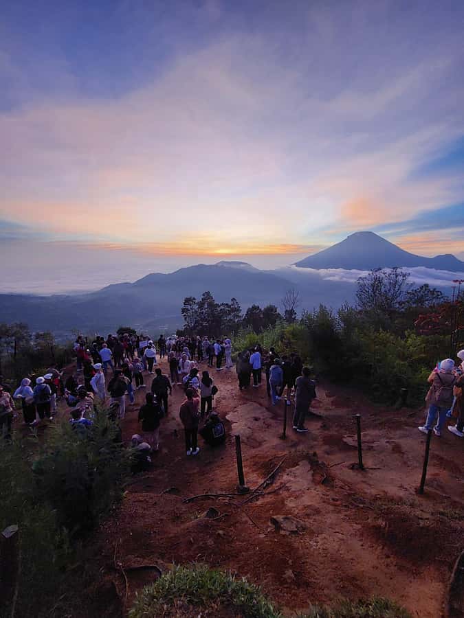 Dieng Plateau Sikunir Golden sunrise trip with guide - The midnight start: getting to Dieng Plateau for Sikunir sunrise