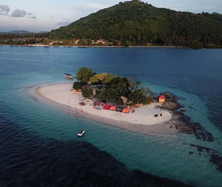 "Discover Gili Nanggu: A Secret Island Escape Awaits You!" - Starting Out From Lombok: Pickup, Safety Briefing, Then Floating