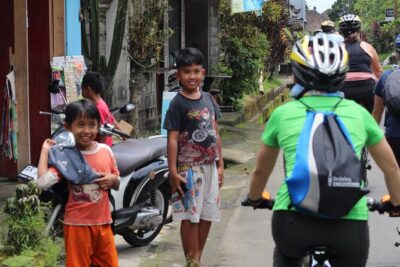 Downhill Cycling Ubud with Volcano, Rice Terrace and Educational - Why the Included Breakfast and Lunch Change the Value Math