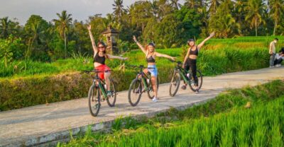E-Bike: Ubud Rice Terraces & Traditional Villages Cycling - Cretya Sunset safety briefing: quick prep before you roll