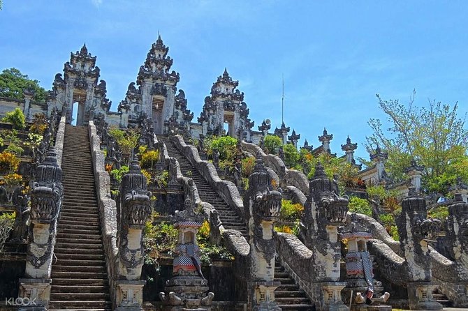 East Bali and Lempuyang Temple Tour - Tirta Gangga: Royal water palace with stepping stones