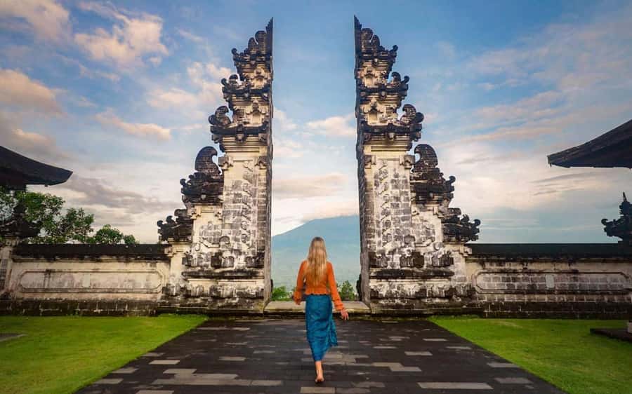 East Bali: Lempuyang Temple, Tirta Gangga, and Taman Ujung - Taman Soekasada Ujung: ponds, bridges, and the quiet power of symmetry