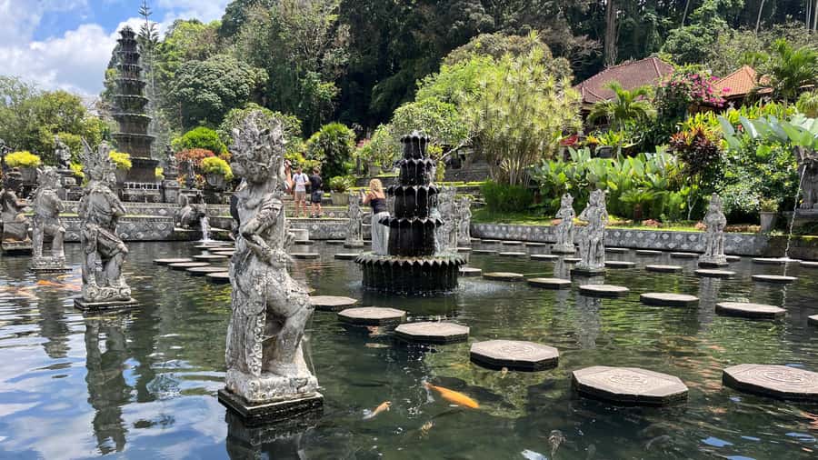 East Bali: Lempuyang temple, Tirta Gangga, Taman Ujung - The driver-guide effect: what you gain with a private car