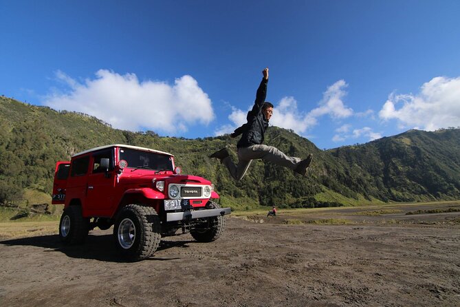 East Java Tours with Bromo Photography, Ijen Blue Fire and Waterfall - Ijen Crater and Blue Fire: midnight drive, 3 km trek, and safety gear