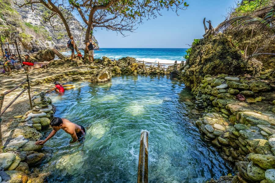 East Nusa Penida With Tembeling Beach Natural Pool - Sanur Harbor to Banjar Nyuh: The Boat Ride and First Transfers