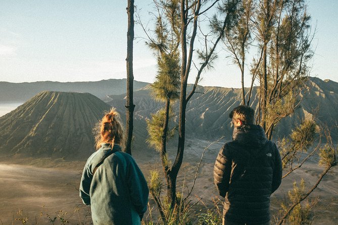Epic Mount Bromo Sunrise Tour from Surabaya & Malang - Cold sunrise waiting at Penanjakan and King Kong Hill