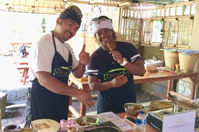 Exclusive Authentic Balinese Cooking Class at Family home - Welcome Drink and Balinese Cake: The Easy Start Before You Work