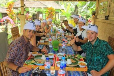 Exclusive Authentic Balinese Cooking Class at Family home - Payangan Market: Where You Learn What Balinese Cooking Really Uses