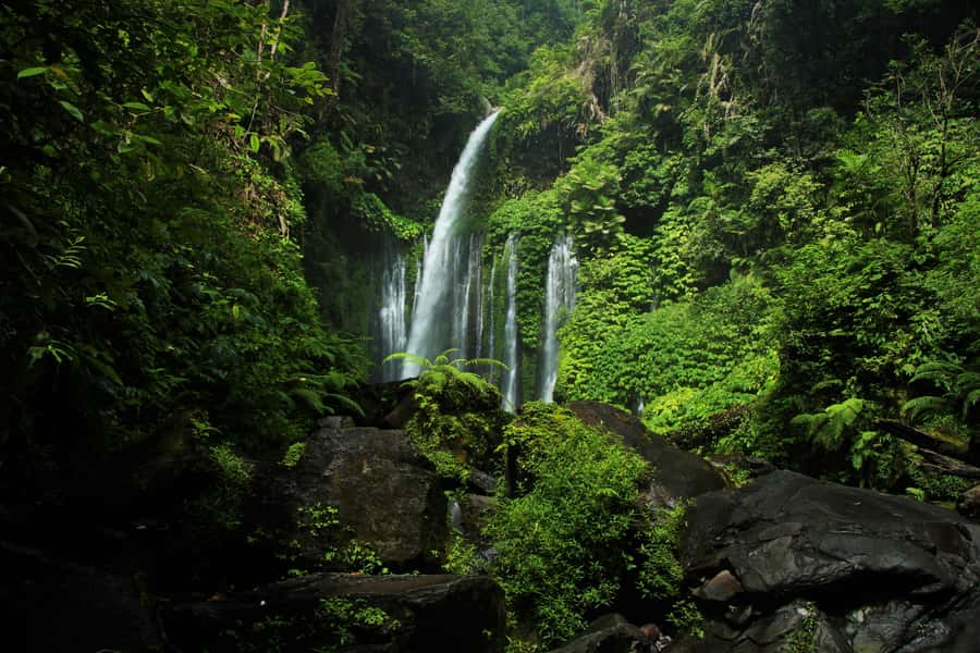 Exclusive Lombok: 3-Day Nature, Culture & Scenic Wonders - Sasak Craft Morning: Sukarara Weaving, Banyumulek Pottery, and Sade Village