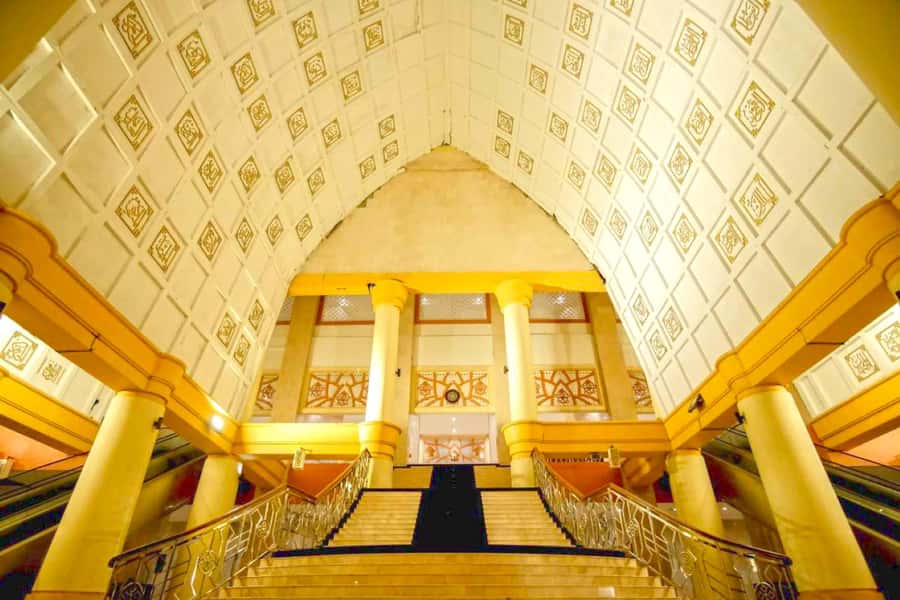 Exclusive Lombok City Tour Experience: Culture & Heritage - Lingsar Temple: Hindu-Muslim harmony you can see (and maybe join)
