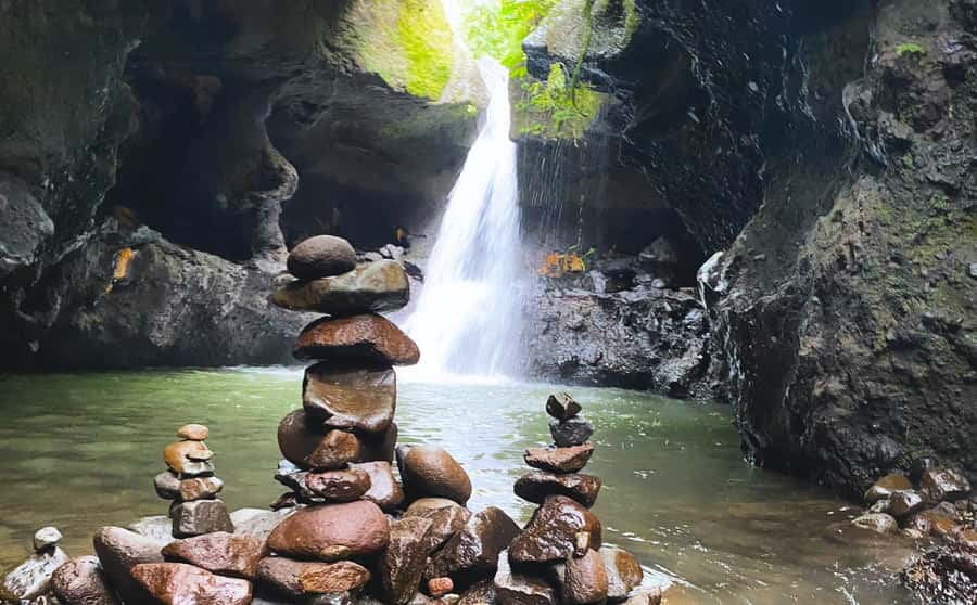 Exclusive Tetebatu: Waterfall, Rice Fields, Monkey & Weaving - Hotel Pickup and the Road That Teaches You Something
