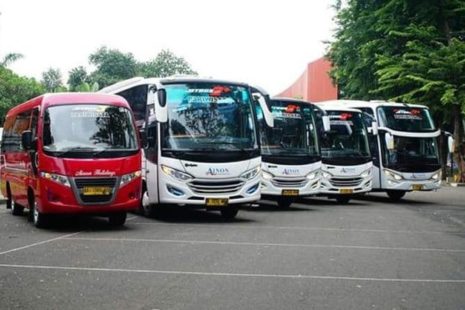 Experience Jakarta Street Food Scene with MRT Transportation - Pickup and transfers: how private vs join changes your logistics